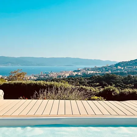 3 Casa Lc Vue Piscine 3*