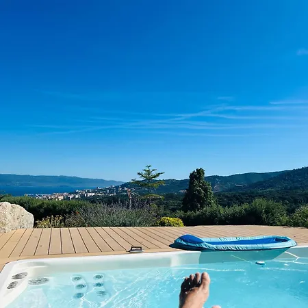 3 Casa Lc Vue Piscine Pensión